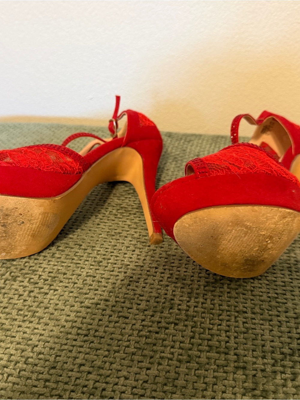 Dream Pairs Red Lace Rhinestone Platform Peep Toe Heels Size 10 - Picture 6 of 6